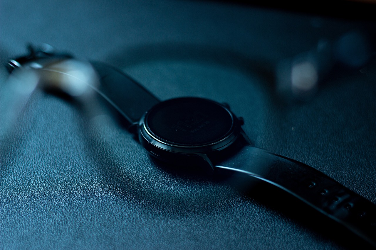découvrez notre sélection de smartwatches alliant technologie avancée et design élégant pour suivre votre activité, recevoir vos notifications et rester connecté partout.